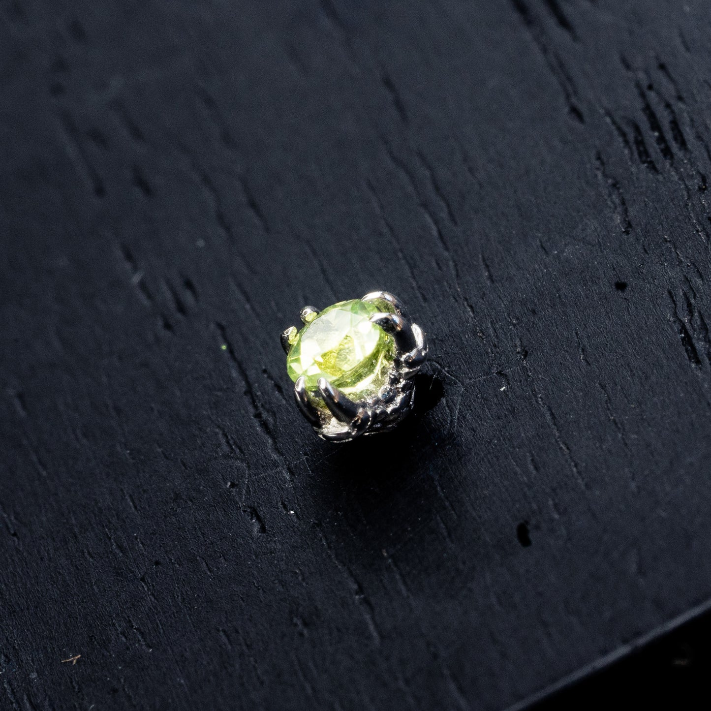 Pigeon Claw Gem - Green Peridot